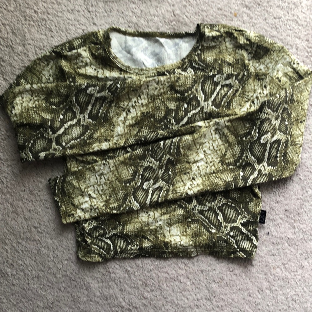 LiCi fit Abundance Long Sleeve Crop